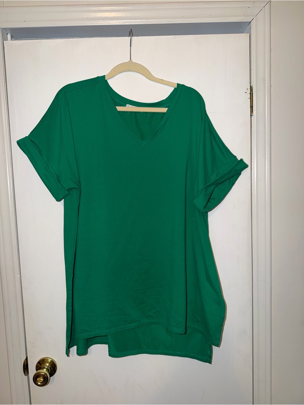 Zenana Outfitters V-Neck Short Sleeve Top - Emerald Green